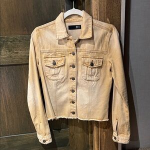 Kut from the Kloth Washed Tan Jean Jacket
Size XS